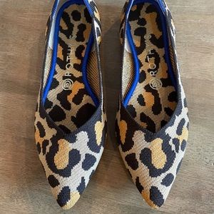 Authentic ROTHY’S the point big cat. Size 8.5